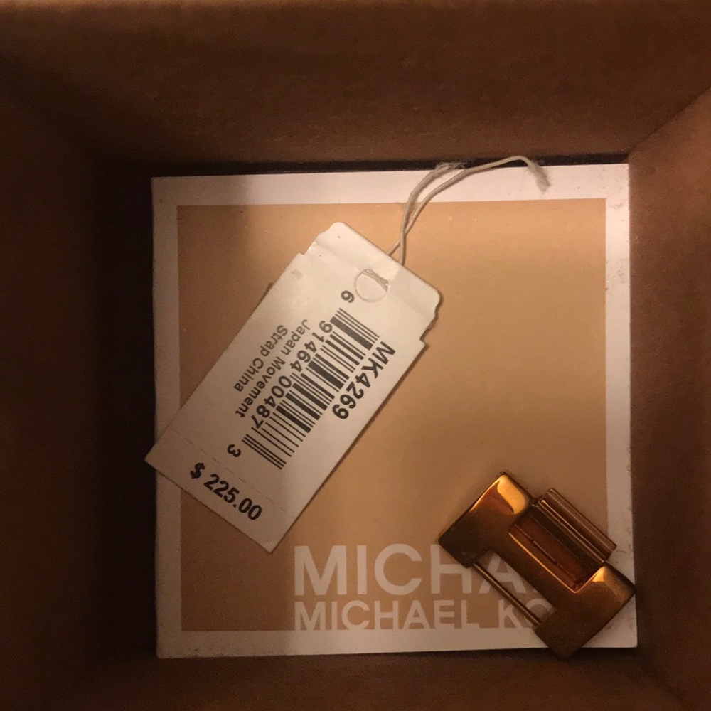 Michael Kors Rose Gold/Tortoise Watch - Picture 4 of 5